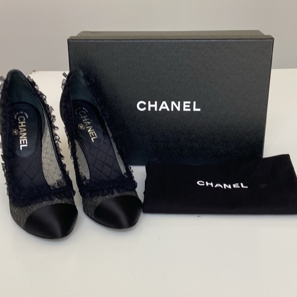 CHANEL Black Lace Evening Pumps - Cruise 2012 Collection